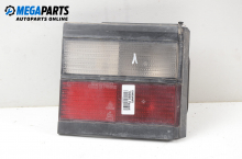 Stop interior for Volkswagen Passat (B3) 1.8, 90 hp, combi, 5 uși, 1991, position: stânga Stop interior for Volkswagen Passat (B3) 1.8, 90 hp, combi, 5 uși, 1991, position: stânga