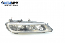 Fog light for Volkswagen Passat (B7) 1.8 TSI, 160 hp, sedan automatic, 2011, position: left Fog light for Volkswagen Passat (B7) 1.8 TSI, 160 hp, sedan automatic, 2011, position: left