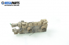 Air suspension distributor for Mercedes-Benz S-Class W220 3.2 CDI, 197 hp, sedan automatic, 2000 Air suspension distributor for Mercedes-Benz S-Class W220 3.2 CDI, 197 hp, sedan automatic, 2000