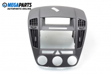 Central console for Kia Cee'd 1.6 CRDi, 115 hp, station wagon, 2007 Central console for Kia Cee'd 1.6 CRDi, 115 hp, station wagon, 2007