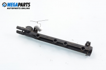 Fuel rail for Audi A3 (8L) 1.6, 101 hp, hatchback automatic, 1997 Fuel rail for Audi A3 (8L) 1.6, 101 hp, hatchback automatic, 1997