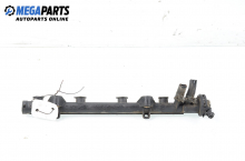 Fuel rail for Volkswagen Polo (6N/6N2) 1.4, 60 hp, sedan, 1996 Fuel rail for Volkswagen Polo (6N/6N2) 1.4, 60 hp, sedan, 1996