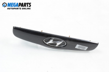 Boot lid moulding for Hyundai Getz 1.5 CRDi, 82 hp, hatchback, 2005, position: rear Boot lid moulding for Hyundai Getz 1.5 CRDi, 82 hp, hatchback, 2005, position: rear