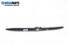 Boot lid moulding for Peugeot 206 1.4 HDi, 68 hp, hatchback, 2002, position: rear Boot lid moulding for Peugeot 206 1.4 HDi, 68 hp, hatchback, 2002, position: rear