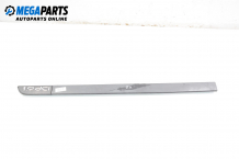 Moulding for Renault Megane II 1.9 dCi, 120 hp, hatchback, 2003, position: front - left Moulding for Renault Megane II 1.9 dCi, 120 hp, hatchback, 2003, position: front - left