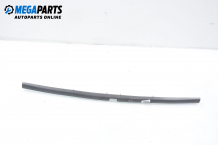 Boot lid moulding for Opel Vectra A 1.6, 71 hp, sedan, 1994, position: rear Boot lid moulding for Opel Vectra A 1.6, 71 hp, sedan, 1994, position: rear