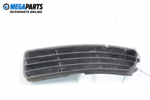 Bumper grill for Audi A4 (B5) 1.9 TDI, 110 hp, station wagon, 1997, position: front Bumper grill for Audi A4 (B5) 1.9 TDI, 110 hp, station wagon, 1997, position: front