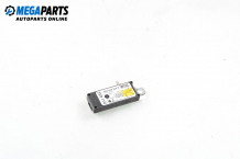 Antenna booster for Audi A4 (B5) 2.5 TDI Quattro, 150 hp, station wagon automatic, 2000 № 8D9 035 225 D Antenna booster for Audi A4 (B5) 2.5 TDI Quattro, 150 hp, station wagon automatic, 2000 № 8D9 035 225 D