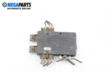 Antenna booster for Audi A4 (B5) 2.5 TDI Quattro, 150 hp, station wagon automatic, 2000 № 4D0 035 530A Antenna booster for Audi A4 (B5) 2.5 TDI Quattro, 150 hp, station wagon automatic, 2000 № 4D0 035 530A