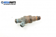 Gasoline fuel injector for BMW 7 (E32) 5.0, 300 hp, sedan automatic, 1991