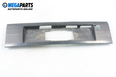 Suport număr, spate for Volkswagen Passat (B3) 2.0, 115 hp, combi, 5 uși, 1991