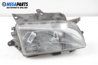 Far for Peugeot Partner 1.4, 75 hp, pasager, 3 uși, 1997, position: dreapta