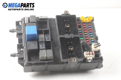Fuse box for Jeep Grand Cherokee (WJ) 3.1 TD, 140 hp, suv, 5 doors automatic, 2000