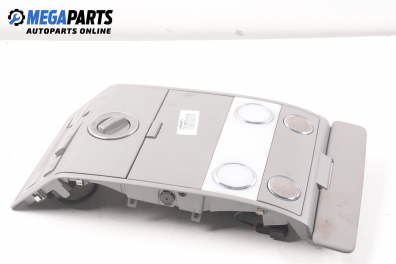 Beleuchtung for Volkswagen Touareg 2.5 R5 TDI, 174 hp, suv, 5 türen, 2003, position: mitte