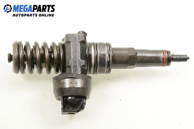 Einspritzdüse for Volkswagen Touareg 2.5 R5 TDI, 174 hp, suv, 5 türen, 2003
