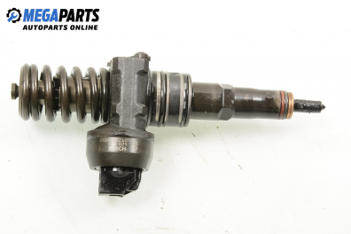 Einspritzdüse for Volkswagen Touareg 2.5 R5 TDI, 174 hp, suv, 5 türen, 2003