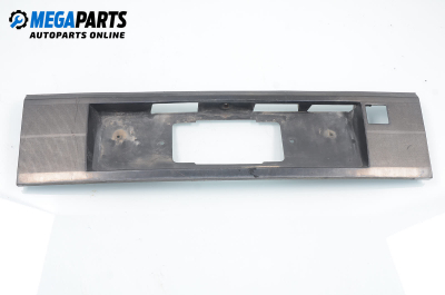 Suport număr, spate for Volkswagen Passat (B3) 1.8, 90 hp, combi, 5 uși, 1993