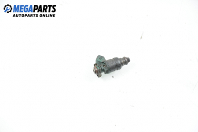 Gasoline fuel injector for Volkswagen Sharan 2.0, 115 hp, minivan, 5 doors, 1997