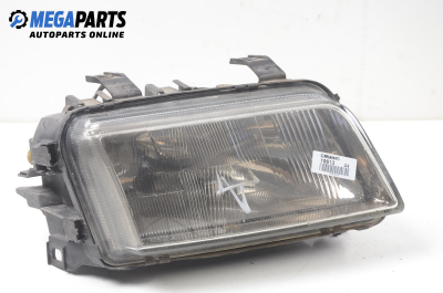 Far for Audi A4 (B5) 2.5 TDI, 150 hp, combi, 5 uși, 1998, position: dreapta