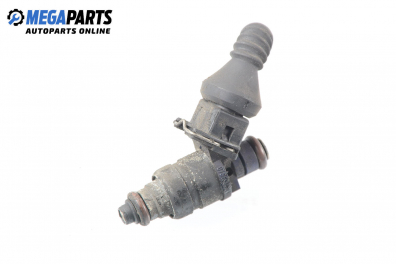 Duza benzină for Volkswagen Passat (B5; B5.5) 2.8 V6 4motion, 193 hp, combi, 5 uși automatic, 1998