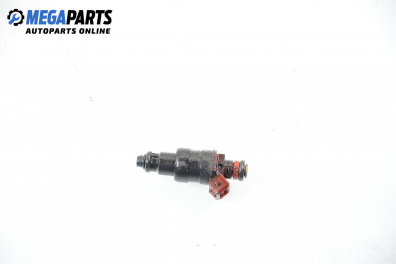 Gasoline fuel injector for Opel Astra F 1.8 16V, 116 hp, station wagon, 5 doors, 1997