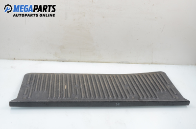 Verkleidung heckklappe for Nissan Navara 2.5 dCi 4WD, 174 hp, pickup, 5 türen, 2008, position: rückseite