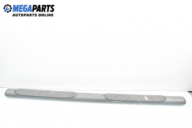 Fußleiste for Nissan Navara 2.5 dCi 4WD, 174 hp, pickup, 5 türen, 2008, position: rechts