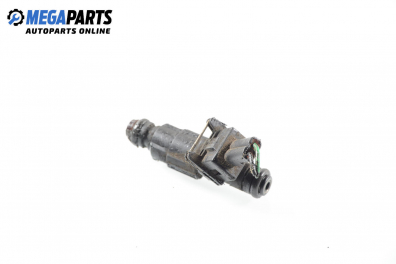 Gasoline fuel injector for Ford Mondeo Mk II 1.6, 90 hp, sedan, 5 doors, 2000