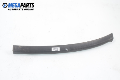 Windscreen moulding for Mercedes-Benz 124 (W/S/C/A/V) 2.0, 122 hp, sedan, 1989, position: front