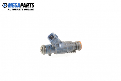 Gasoline fuel injector for Mercedes-Benz C-Class 203 (W/S/CL) 3.2, 218 hp, station wagon, 5 doors automatic, 2002