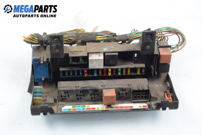 Fuse box for Renault Clio I 1.4, 75 hp, hatchback, 3 doors, 1992