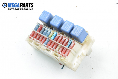 Fuse box for Nissan Primera (P10) 2.0 D, 75 hp, sedan, 5 doors, 1996
