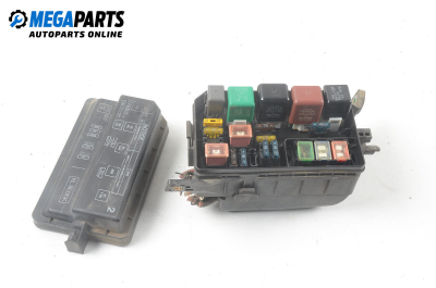 Fuse box for Toyota Corolla (E110) 1.3, 75 hp, hatchback, 3 doors, 1997