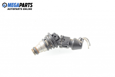 Gasoline fuel injector for Citroen Xantia 1.6, 88 hp, hatchback, 5 doors, 1995