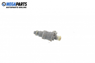 Gasoline fuel injector for Audi A4 (B5) 1.6, 100 hp, sedan, 5 doors, 1995