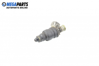 Gasoline fuel injector for Audi A4 (B5) 1.6, 100 hp, sedan, 5 doors, 1995