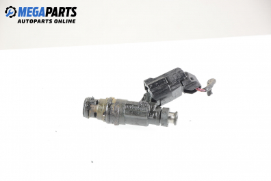 Gasoline fuel injector for Volkswagen Bora 2.3 V5, 170 hp, sedan, 5 doors, 2004