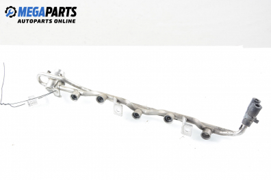 Fuel rail for Volkswagen Bora 2.3 V5, 170 hp, sedan, 5 doors, 2004