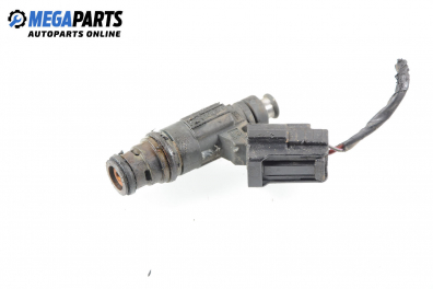 Gasoline fuel injector for Volkswagen Bora 2.3 V5, 170 hp, sedan, 5 doors, 2004