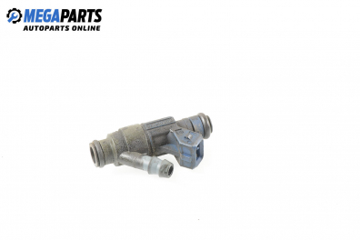 Gasoline fuel injector for Volkswagen New Beetle 2.0, 115 hp, hatchback, 3 doors, 2000