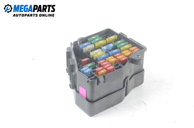 Fuse box for Audi A4 (B7) 2.0, 200 hp, station wagon, 5 doors, 2005