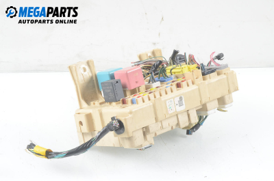 Fuse box for Toyota Avensis 2.0 D-4D, 126 hp, station wagon, 5 doors, 2007