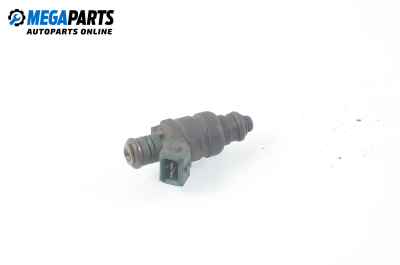 Gasoline fuel injector for Audi A3 (8L) 1.6, 101 hp, hatchback, 3 doors, 1997