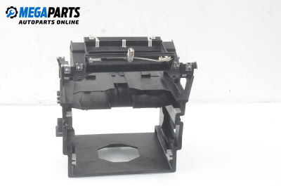 Consola centrală for Audi A3 (8P) 2.0 16V TDI, 140 hp, hatchback, 2006