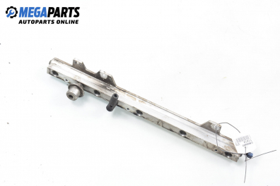 Fuel rail for Volvo S70/V70 2.4 T, 200 hp, station wagon, 2001
