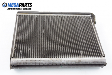 Radiator încălzire for Land Rover Discovery III (L319) 4.4, 299 hp, suv automatic, 2005