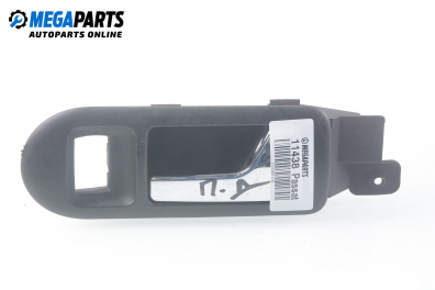 Inner handle for Volkswagen Passat (B5; B5.5) 2.5 4motion, 150 hp, station wagon automatic, 2000, position: front - right