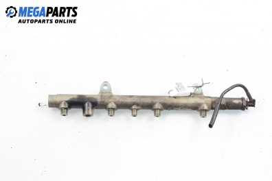 Fuel rail for Renault Megane II 1.9 dCi, 120 hp, station wagon, 2004