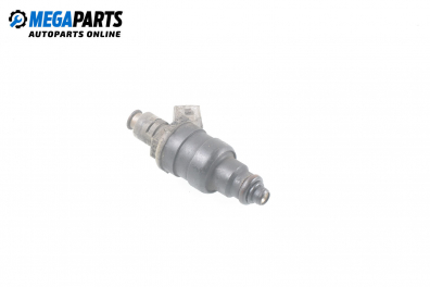 Gasoline fuel injector for Audi A4 (B5) 1.6, 100 hp, sedan, 1995