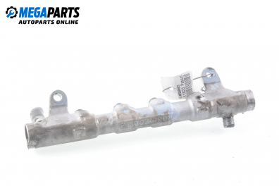 Fuel rail for Volkswagen Passat (B7) 2.0 TDI, 140 hp, sedan automatic, 2011